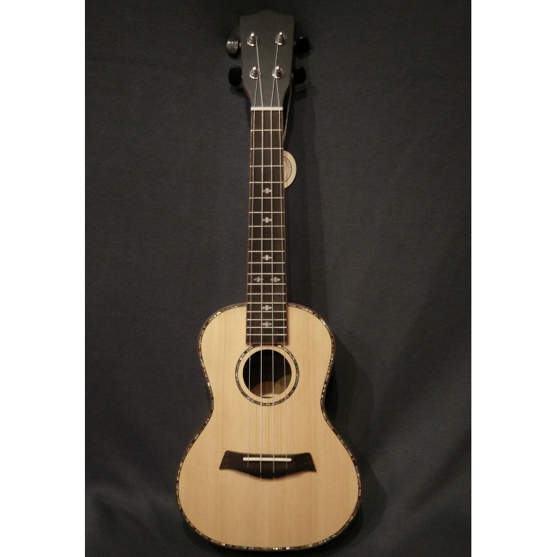 Cara Bogner Mod. 360A Concert Ukulele