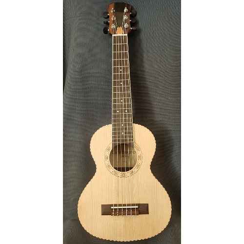 Cara Bogner Mod. "Nani" gitárlele